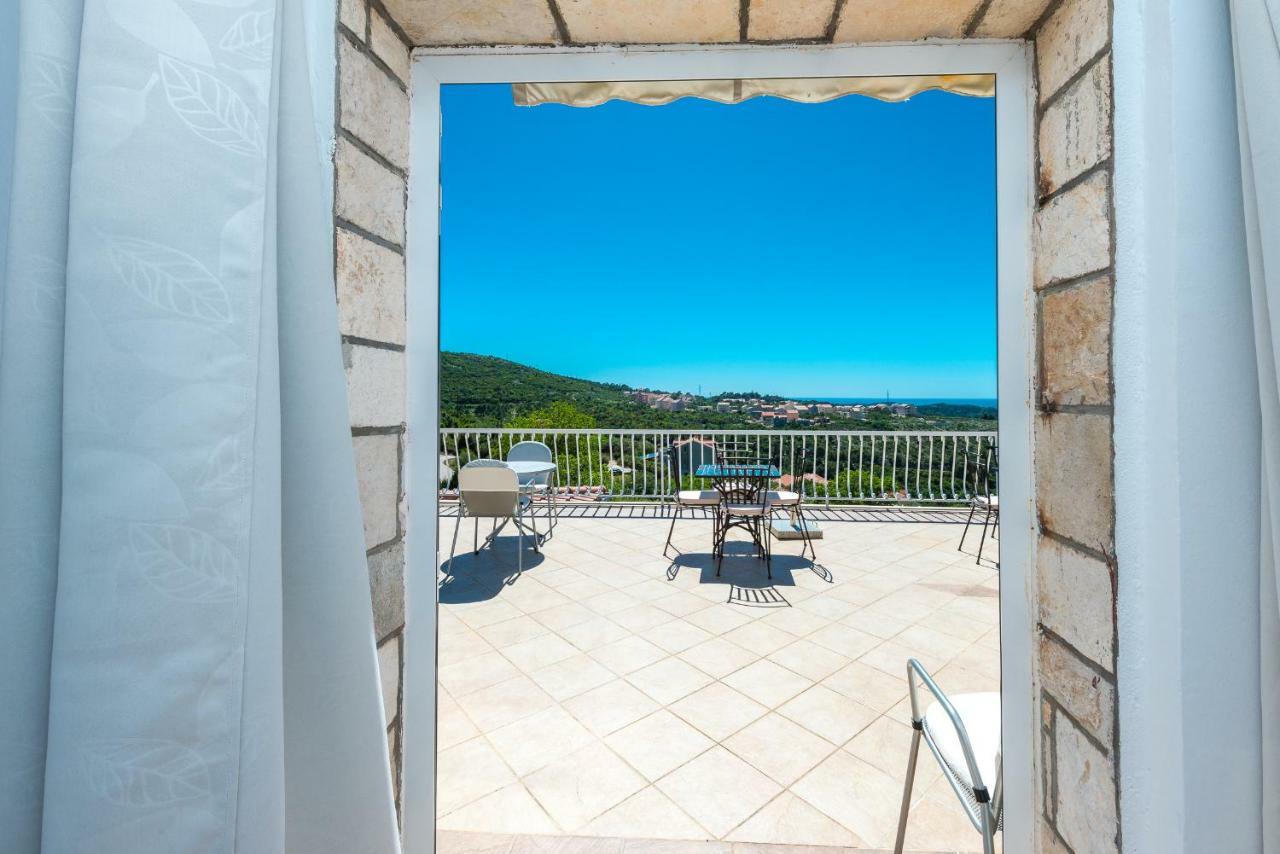 Mimoza Guesthouset 3*